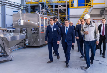 Олжас Бектенов посетил промышленные предприятия Жамбылской области