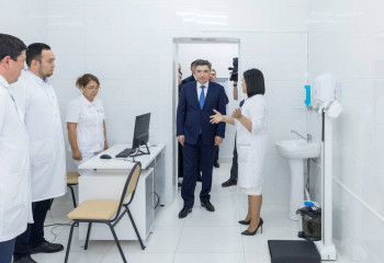 Как развивается здравоохранение в Жамбылской области — Бектенов посетил амбулаторию и фармзавод
