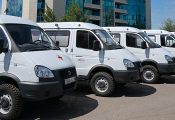 39 авто скорой помощи подарили сельским больницам и поликлиникам Павлодарской области