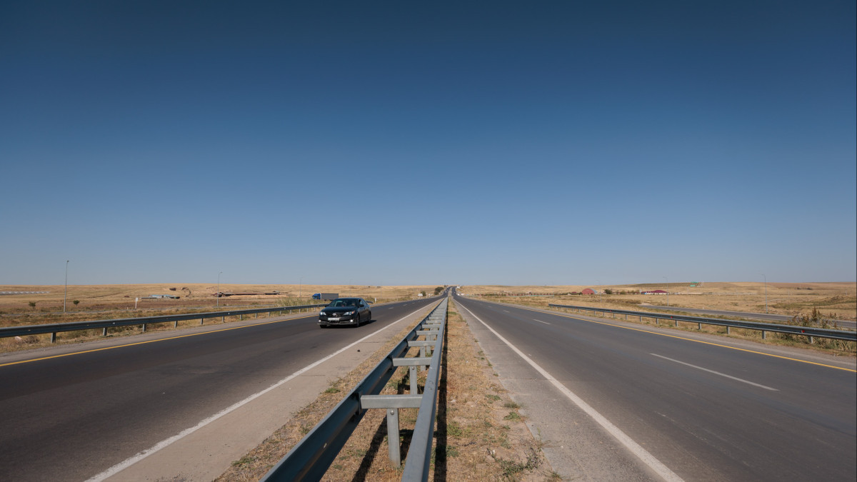 Порядка 600 км автодорог Карагандинской области будут отремонтированы