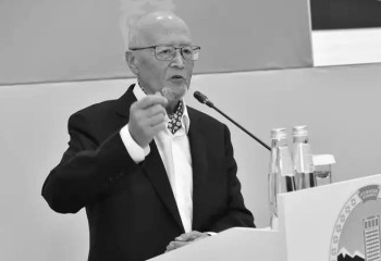 Аида Балаева Мұрат Әуезовтің қазасына байланысты көңіл айтты