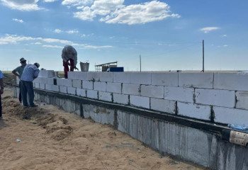 Ақтөбе облысына қарасты ауылда тұрғын үйлердің қазығы қағылды