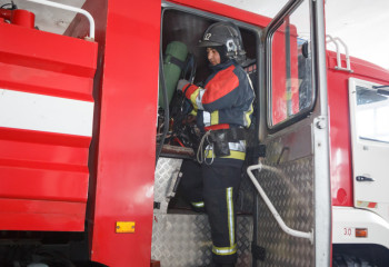 Пожар произошел в строящейся столичной школе