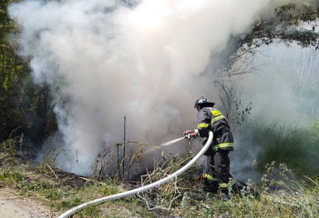 В ВКО загорелся автомобиль
