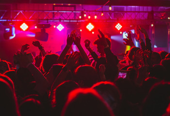 Түнгі клубта ұсталған жігіт ұзақ жылға сотталды