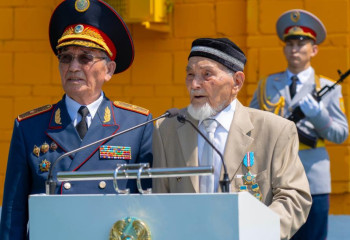 Өскеменде ҰОС ардагері Құрмат Рахимовтың ғасырлық мерейтойы аталып өтті