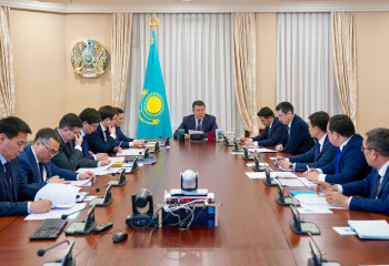 Канат Бозумбаев проверил темпы устранения последствий паводков в регионах