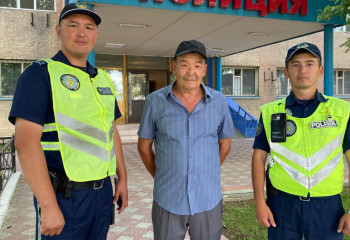 Патрульные помогли спасти 7-месячного ребенка в Туркестане