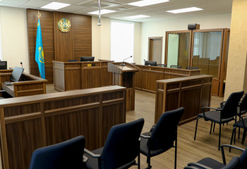 Глава отдела Управления госинспекции труда Атырауской области приговорен к четырем годам лишения свободы