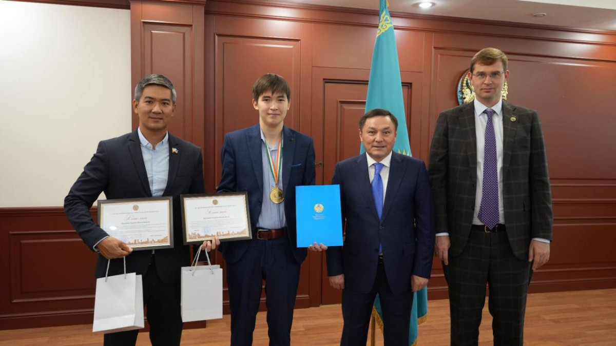 «Такого результата добился лишь один казахстанец в 1998 году» - министр туризма и спорта поздравил Казыбека Ногербека