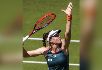 Елена Рыбакина одержала победу над соперницей на траве в Берлине