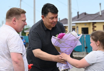 СҚО-да су тасқынынан зардап шеккен 47 отбасына баспана кілті табысталды