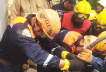 Алматы облысында жол апатынан жүргізуші көлікте қысылып қалған