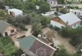 Спасатели ликвидировали угрозу подтопления одного из сел Алматинской области