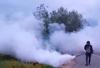 В Астане продолжают обработку против комаров и гнуса