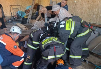 Өскеменде ер адам гараждың шұңқырына құлап кетті