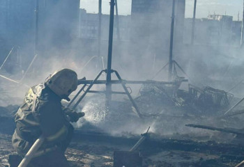 Қарағандыда салынып жатқан ғимарат өртенді