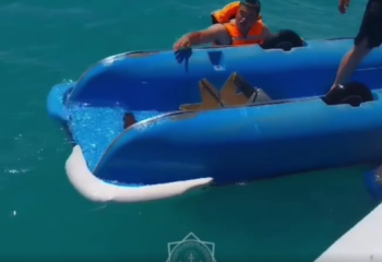 Алакөлде бес адам құтқарылды