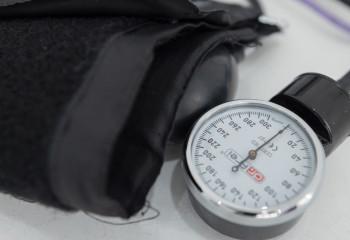 Елімізде медициналық көмек қалай сатып алынады