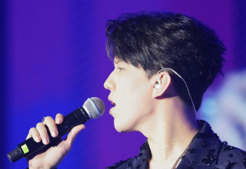Dimash performed at Gala concert of  World Youth Festival in Tashkent