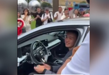 Набравшему 140 баллов на ЕНТ выпускнику подарили авто