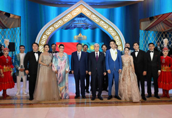 Димаш Кудайберген и Майра Мухамедкызы спели для глав Казахстана и Китая