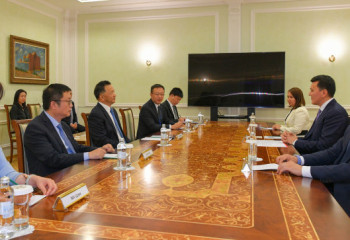 Ерлан Карин встретился с главой Медиакорпорации Китая Шэнь Хайсюном