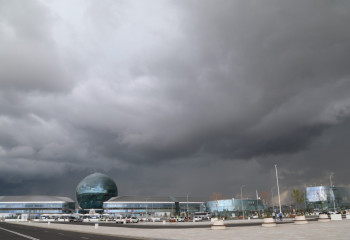 Грозы, град и шквал обещают казахстанцам 4 июля