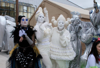 Астана күнінде елордада театр шеруі өтті