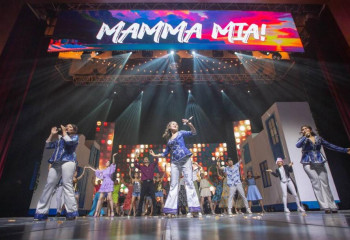 Премьера мюзикла «Mamma Mia» состоялась в Усть-Каменогорске