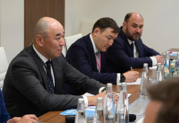 Қанат Шарлапаев Иннопром халықаралық көрмесіне қатысты