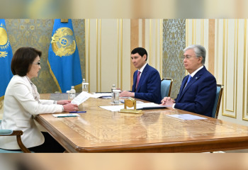 Токаев принял министра здравоохранения Акмарал Альназарову