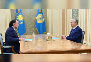 Kassym-Jomart Tokayev discusses development of science and culture with academician Mukhtar Kul-Mukhammed