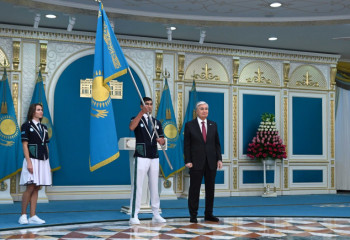 Президент Олимпиада ойындарына қатысатын құрама мүшелеріне Мемлекеттік туды тапсырды