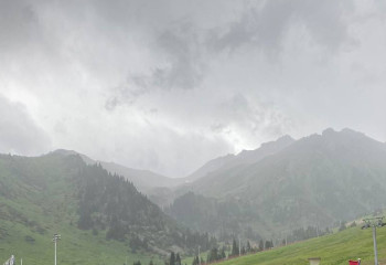 Автомобильные тоннели затопило в Алматы: как справился город