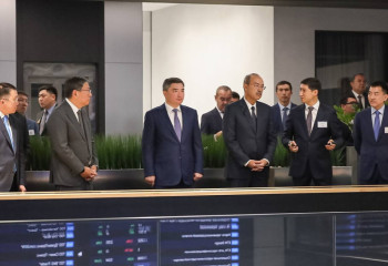 Премьер-министр Узбекистана посетил ряд объектов в Алматы в рамках рабочего визита