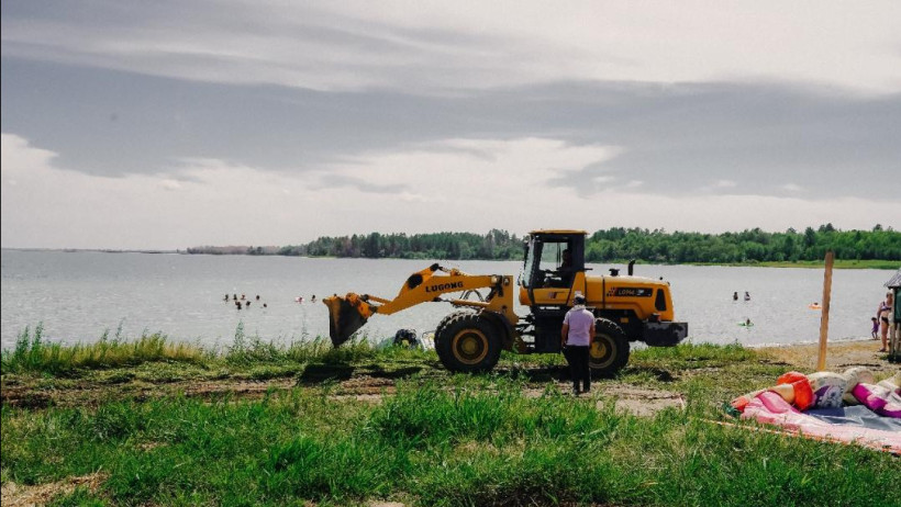  Абай облысының әкімдігі 