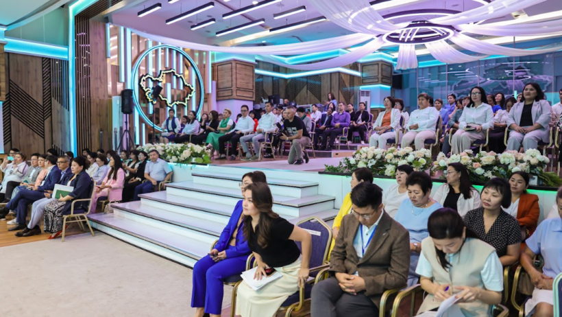  Amanat партиясы 