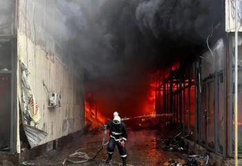 Алматыда барахолка базары өртенді