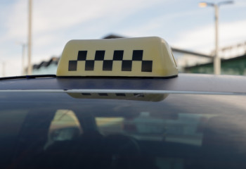 Внимательный таксист помог найти пропавшую девочку в Косшы