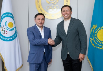 Gennady Golovkin meets with Kazakh Minister of Tourism and Sports