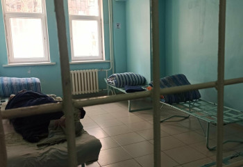 Алкоголики валяются в арыках, а я пью элитный коньяк!». Почему спиваются алматинцы