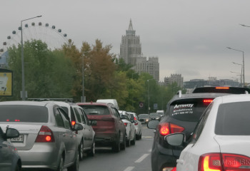 Мужчина в Астане вернул в автосалон задымившееся авто