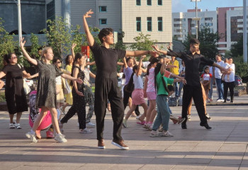 Елордада бал билері бойынша ашық шеберлік сабағы өтті