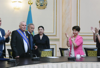 В Доме дружбы Алматы прошло торжественное мероприятие к 85-летию Лаки Кесоглу