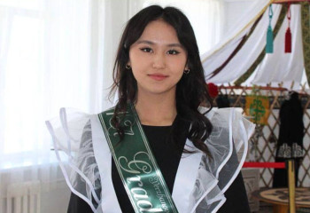 140 баллов набрала абитуриентка из Акмолинской области по результатам ЕНТ и IELTS