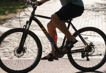 Велосипедиста насмерть сбили ночью на 