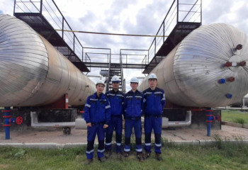 Дуалды оқыту: Атыраулық студенттер дипломмен бірге еңбек кітапшасын алды