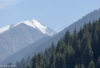 Как избежать опасности в горах, рассказали спасатели