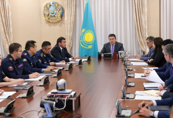 «Подобная бюрократия вызывает недовольство у населения» — Бозумбаев о возмещении ущерба после паводков